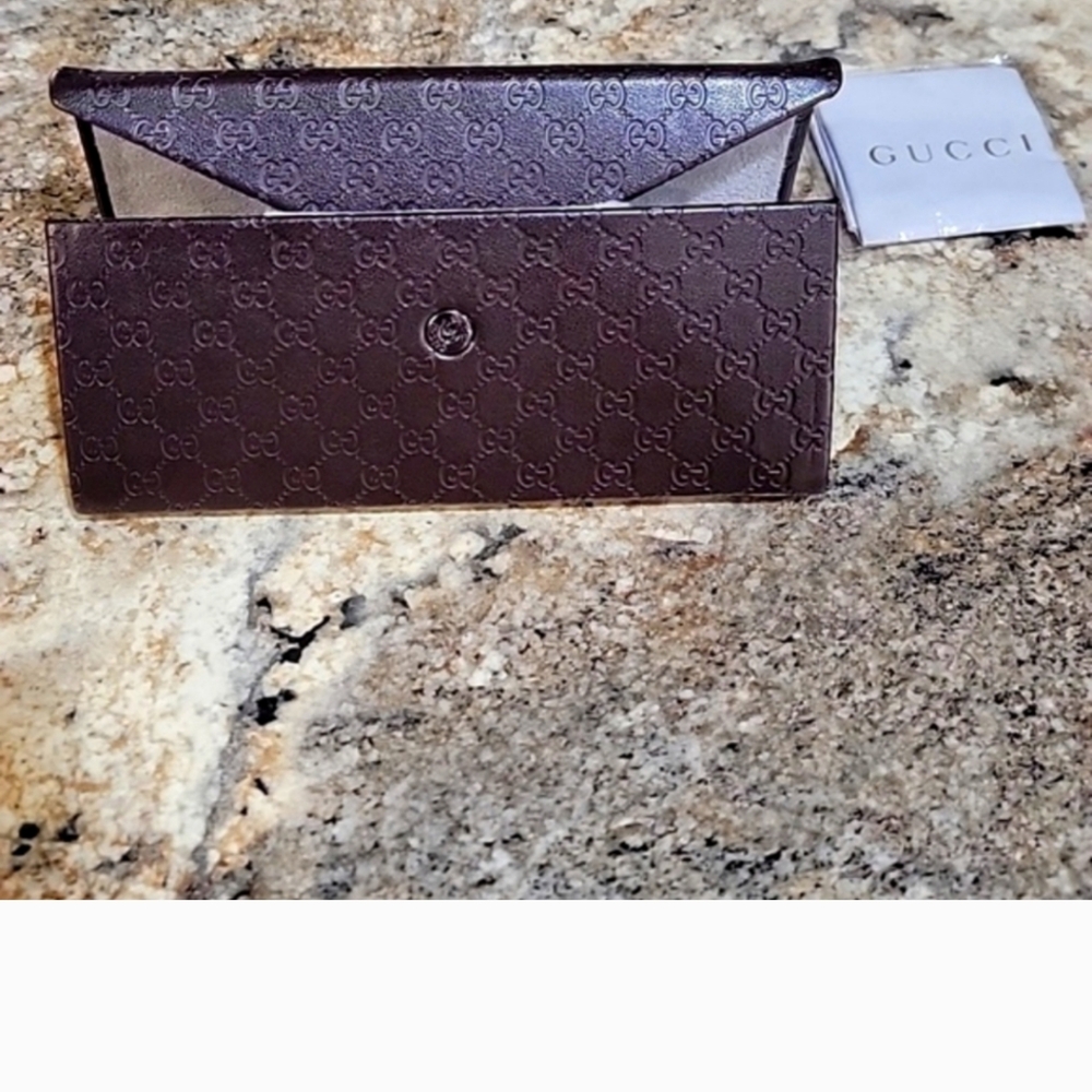 Gucci Brown Monogram Sunglasses Case - Picture 7 of 7